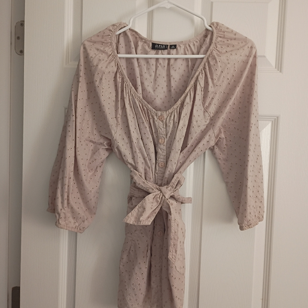 Ladies Gold Metallic Eyelet Button-Up Blouse (16)